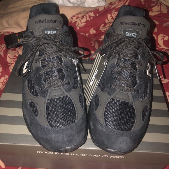 NEW BALANCE 992  TRIPLE BLACK - BRAND NEW!! - Picture 4 of 8